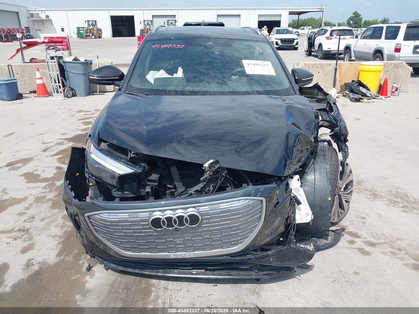 AUDI Q4 E-TRON - zdjęcie 12