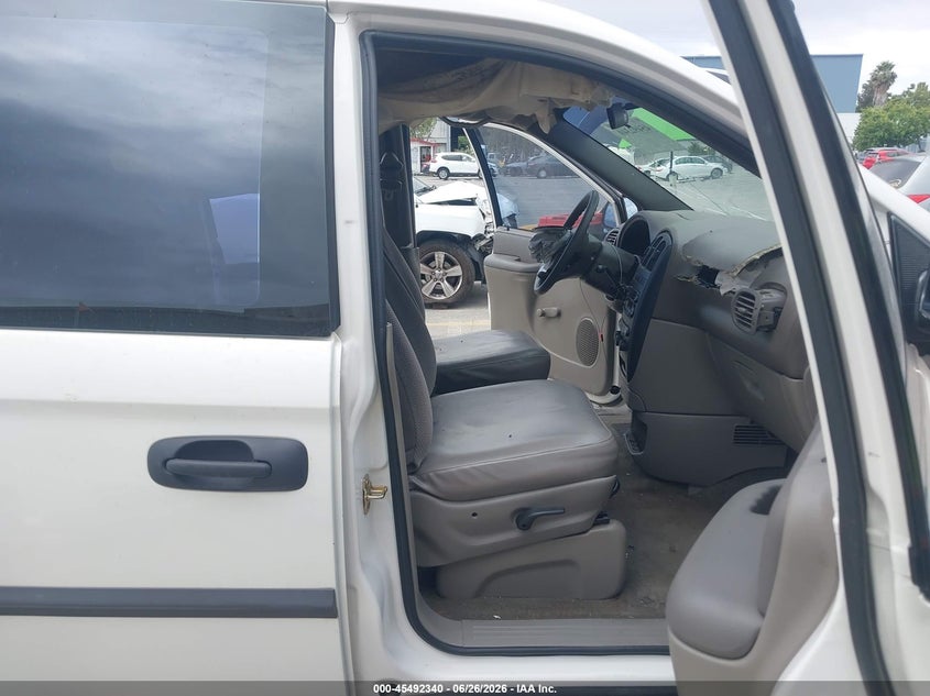 2002 DODGE CARAVAN auction photo 5