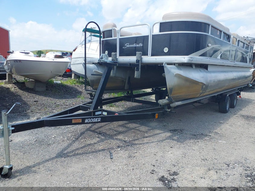 2012 GODFREY SWEETWATER 220 PONTOON auction photo 2