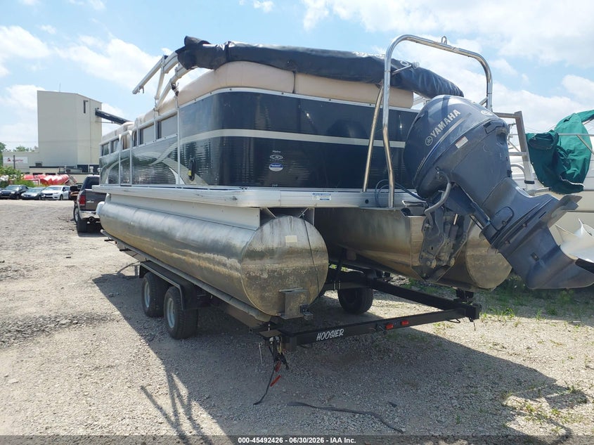 2012 GODFREY SWEETWATER 220 PONTOON auction photo 3