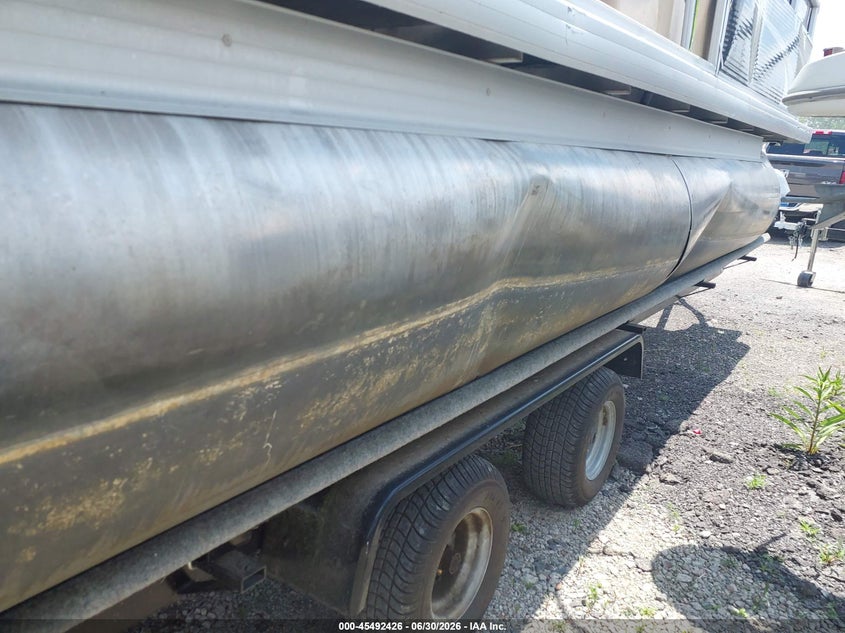 2012 GODFREY SWEETWATER 220 PONTOON auction photo 6