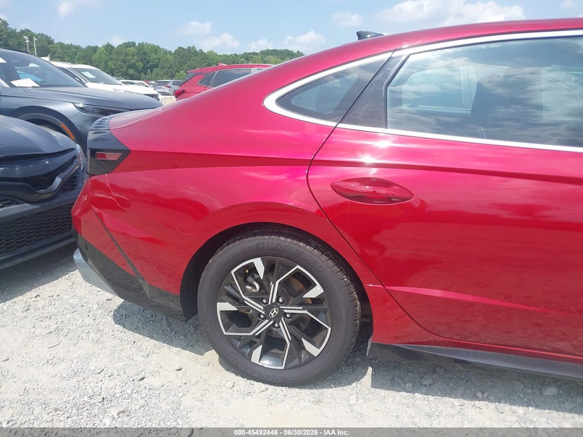 2025 HYUNDAI SONATA auction photo 6