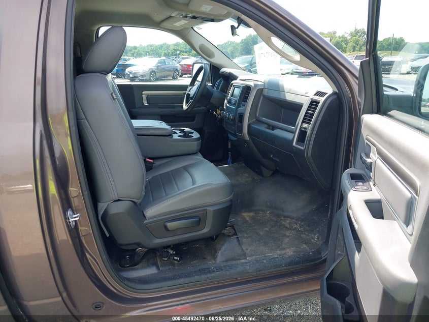 2019 RAM 1500 CLASSIC auction photo 5