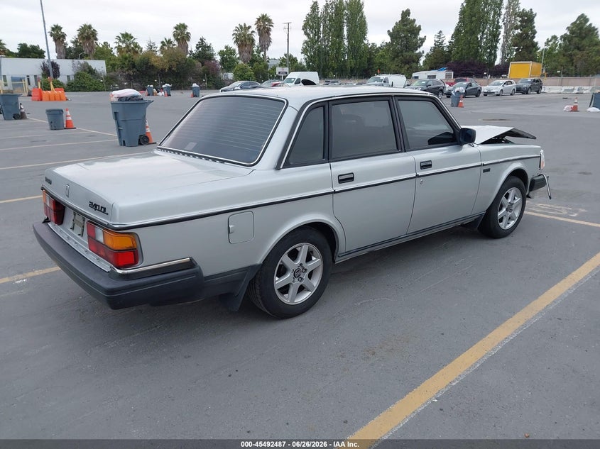 AtlanticExpress - Volvo 240