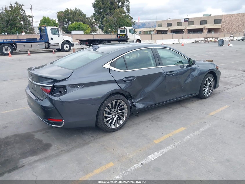 Vin: 58aea1c15su069022, lot: 45990699, lexus es 300h luxury 20254