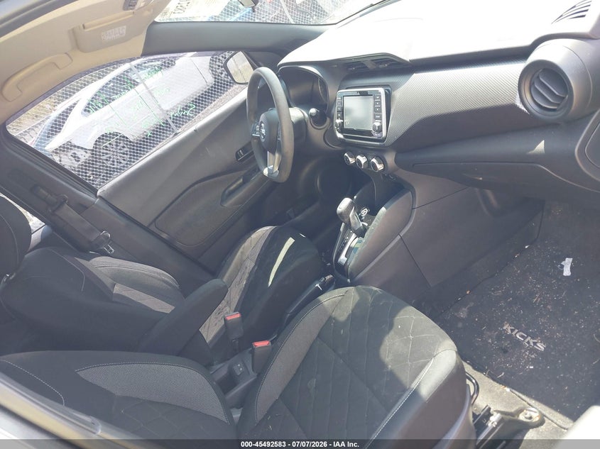 2020 NISSAN KICKS auction photo 5