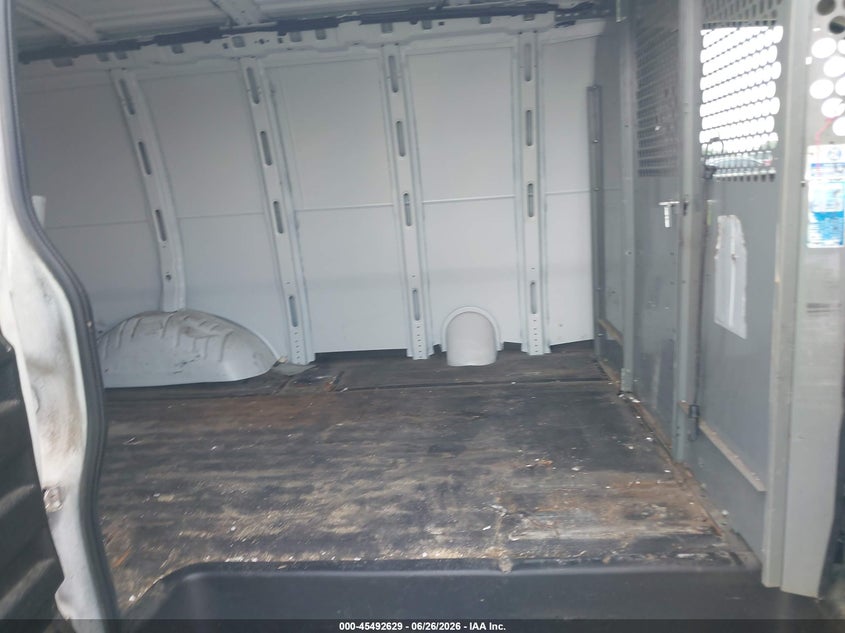 2020 GMC SAVANA CARGO auction photo 8
