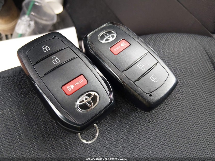 2026 Toyota Corolla Cross Le VIN: 7MUBAABG6TV165564 Lot: 45492642