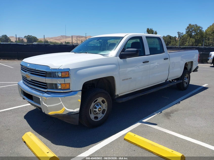 2018 CHEVROLET SILVERADO 2500HD auction photo 2