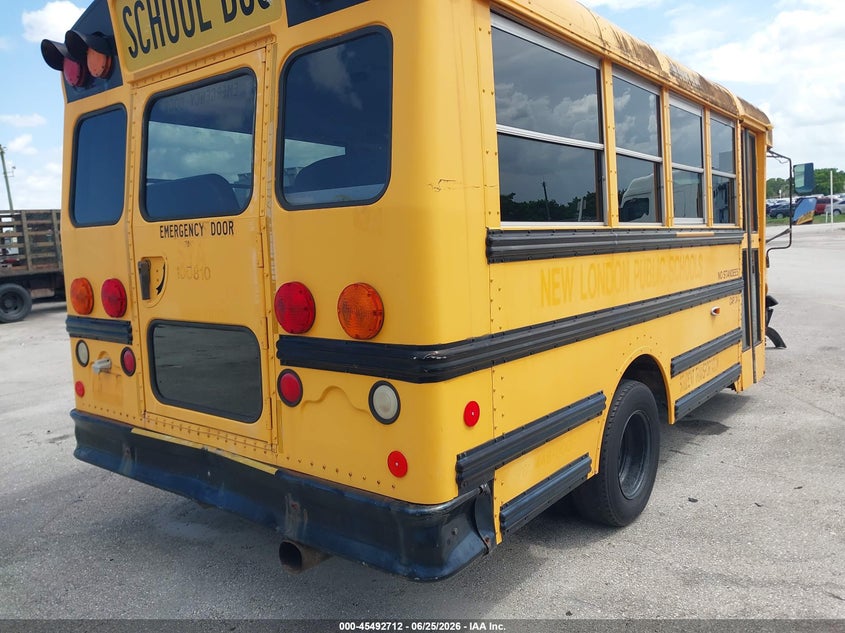 2009 GMC SAVANA CUTAWAY — zdjęcie 4