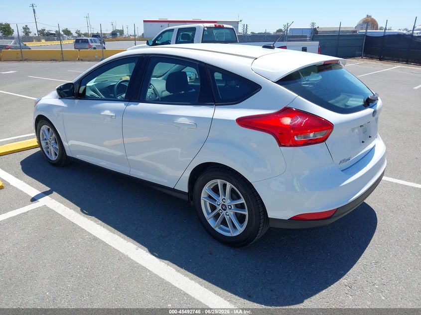 Vin: 1fadp3k23jl328967, lot: 45990943, ford focus se 20183