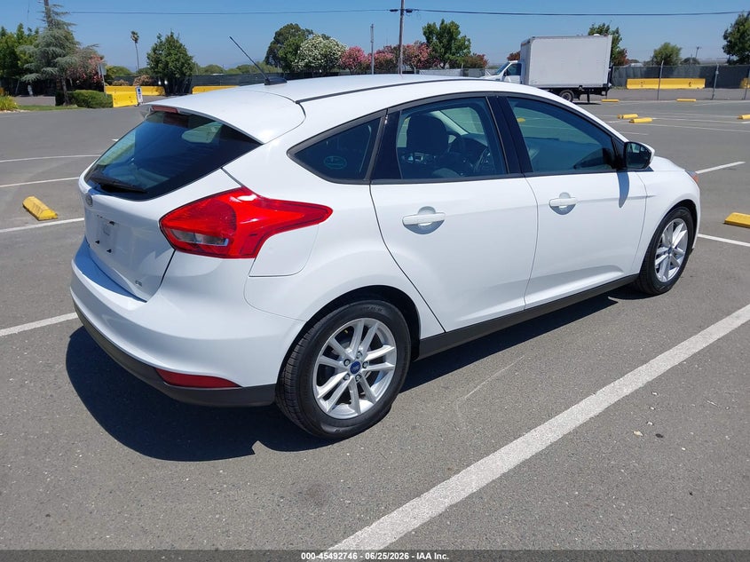 Vin: 1fadp3k23jl328967, lot: 45990943, ford focus se 20184
