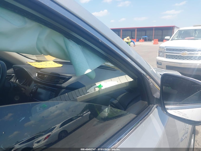 2020 NISSAN ROGUE auction photo 6