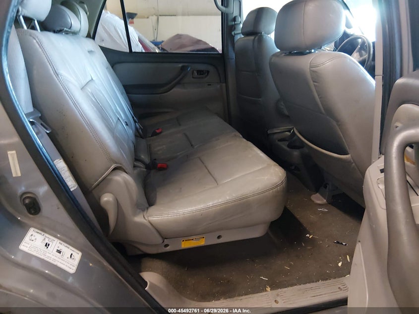 2001 Toyota Sequoia Sr5 V8 VIN: 5TDZT34A81S020708 Lot: 45492761