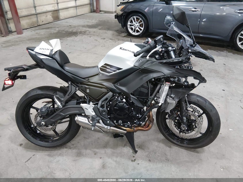 2026 Kawasaki Ex650 P VIN: ML5EXEP16TDAG7415 Lot: 45492800
