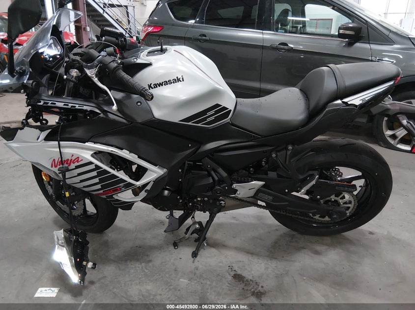 2026 Kawasaki Ex650 P VIN: ML5EXEP16TDAG7415 Lot: 45492800