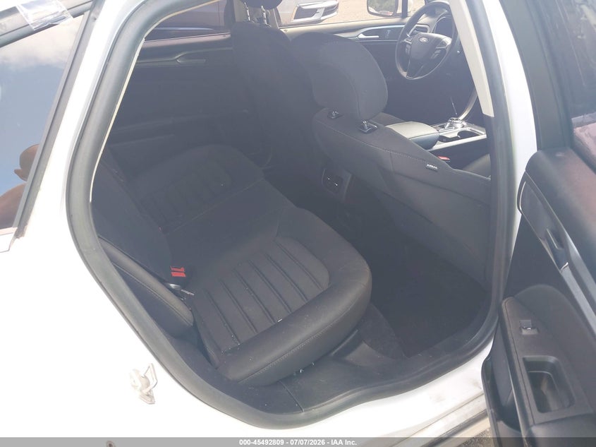 2019 FORD FUSION auction photo 8