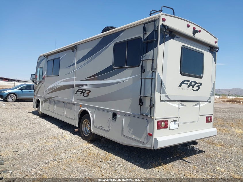 2015 FORD F53 auction photo 3