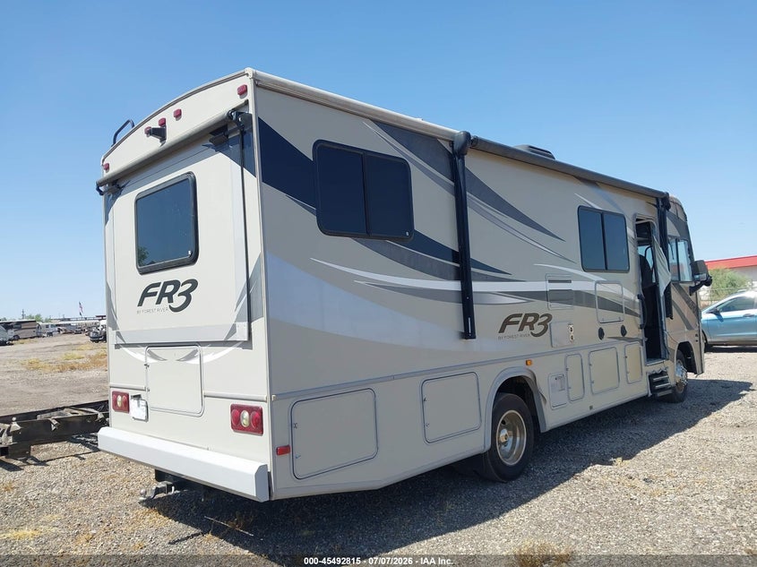 2015 FORD F53 auction photo 4