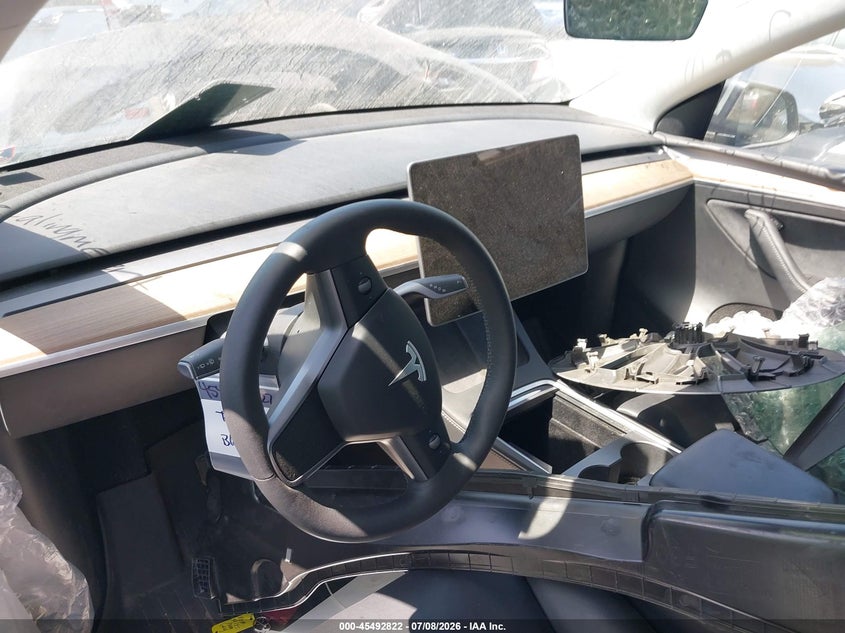 TESLA MODEL Y 2024 VIN 7SAYGAEE6RF033272