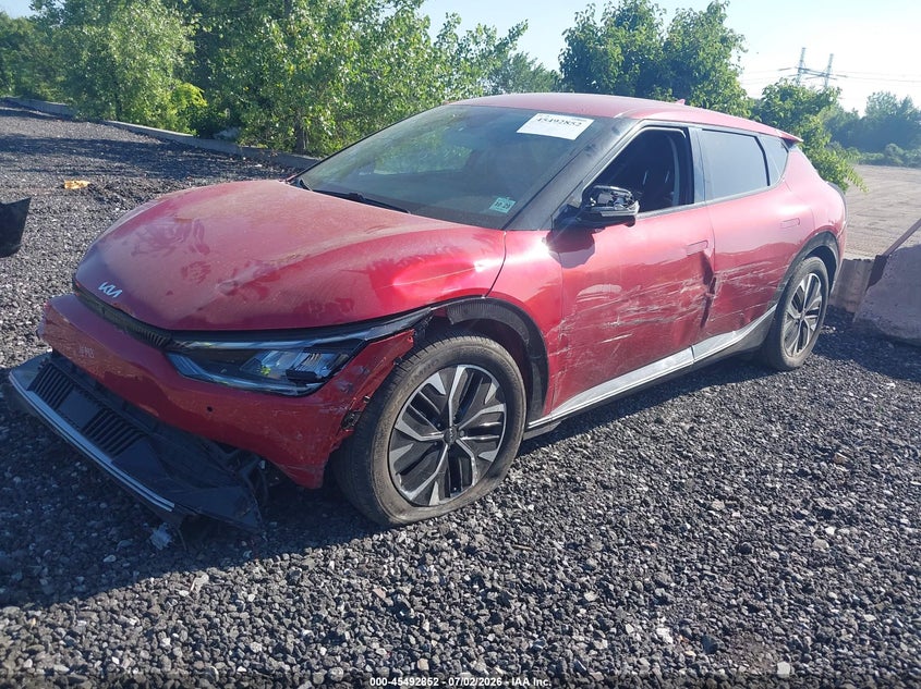 2024 KIA EV6 auction photo 2