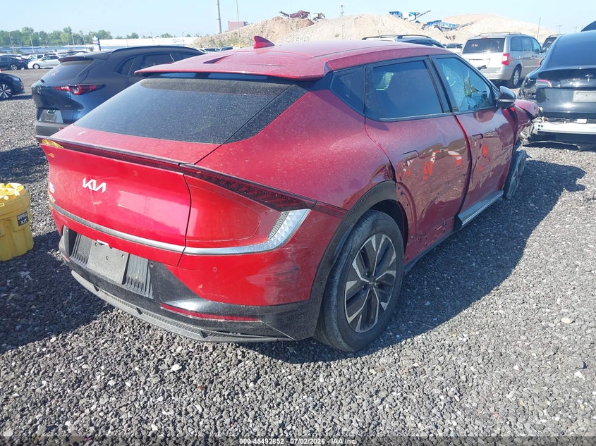 2024 KIA EV6 auction photo 4