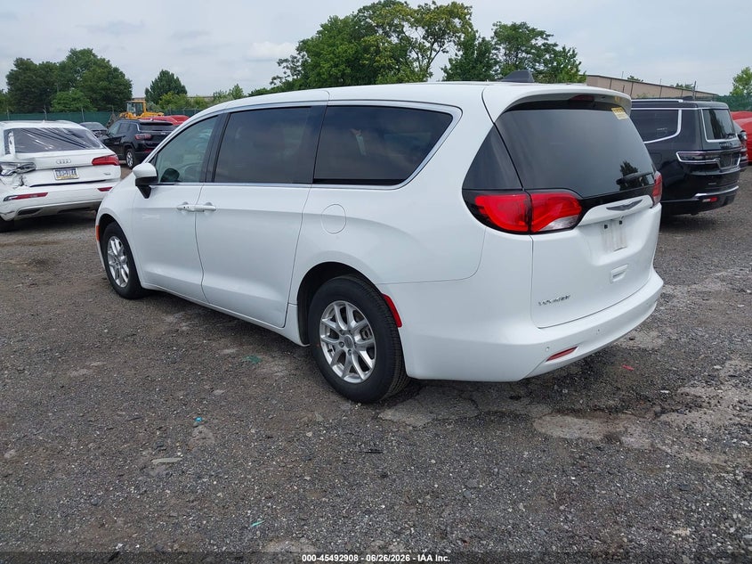 Vin: 2c4rc1cg8mr556985, lot: 45991106, chrysler voyager lx 20213
