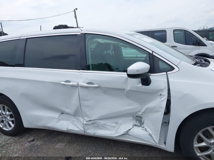 2021 Chrysler Voyager Lx VIN: 2C4RC1CG8MR556985 Lot: 45492908