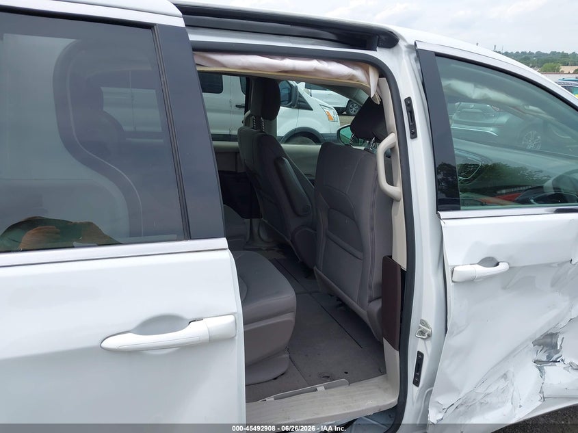 2021 Chrysler Voyager Lx VIN: 2C4RC1CG8MR556985 Lot: 45492908