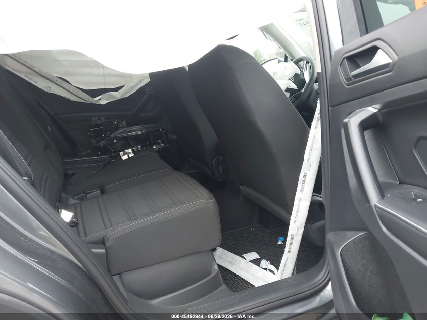 2023 VOLKSWAGEN TIGUAN 2.0T S — Фото 8