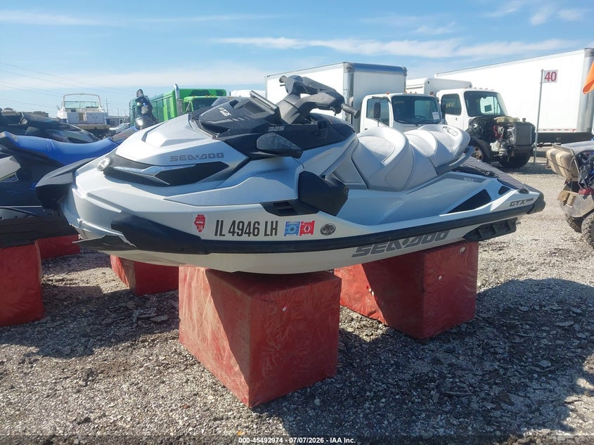 00000YDV45563C525 2025 Seadoo Seadoo photo 1