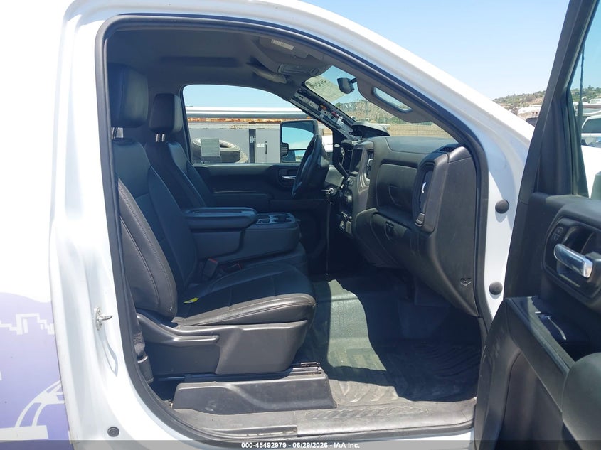 2021 CHEVROLET SILVERADO 3500HD CHASSIS auction photo 6