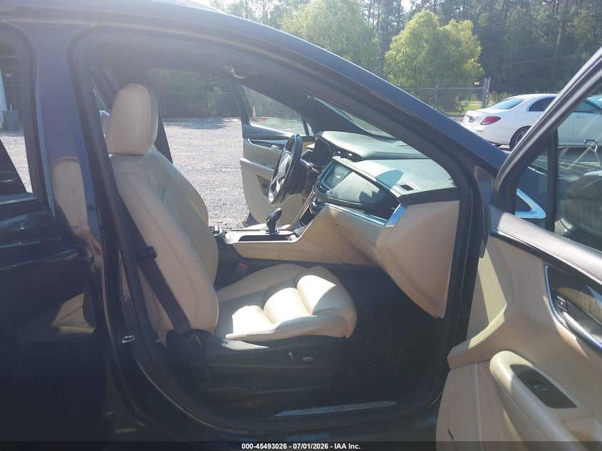 CADILLAC XT5 - zdjęcie 5
