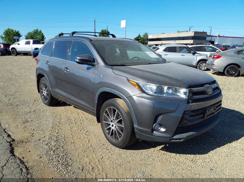 Vin: 5tdjzrfh4js551090, lot: 45991369, toyota highlander se 20181