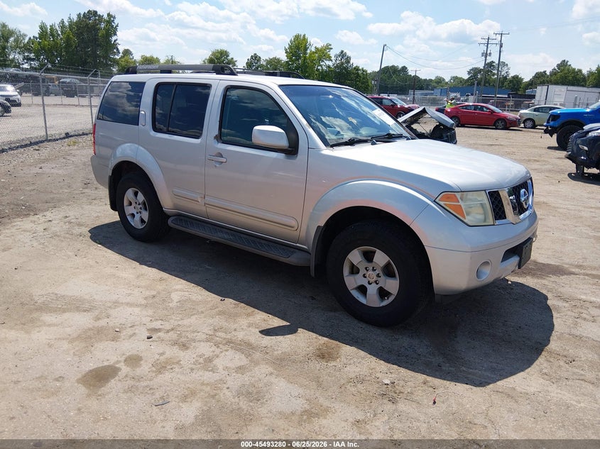 2005 Nissan Pathfinder Se