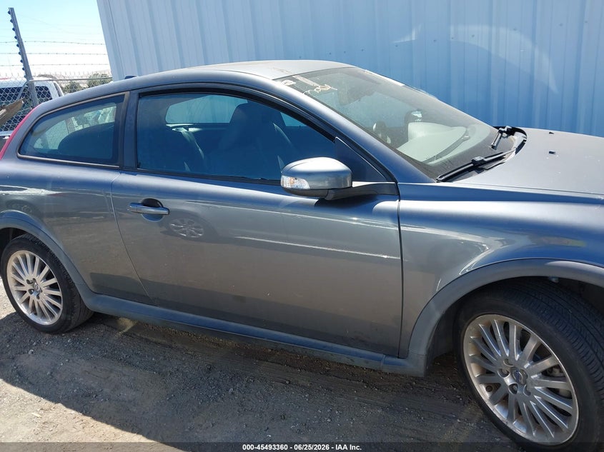 2008 Volvo C30 R-Design/T5 Version 1.0/T5 Version 2.0/Version 1.0/Version 2.0 VIN: YV1MK672482070052 Lot: 45493360