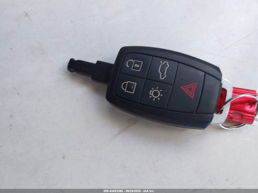 2008 Volvo C30 R-Design/T5 Version 1.0/T5 Version 2.0/Version 1.0/Version 2.0 VIN: YV1MK672482070052 Lot: 45493360
