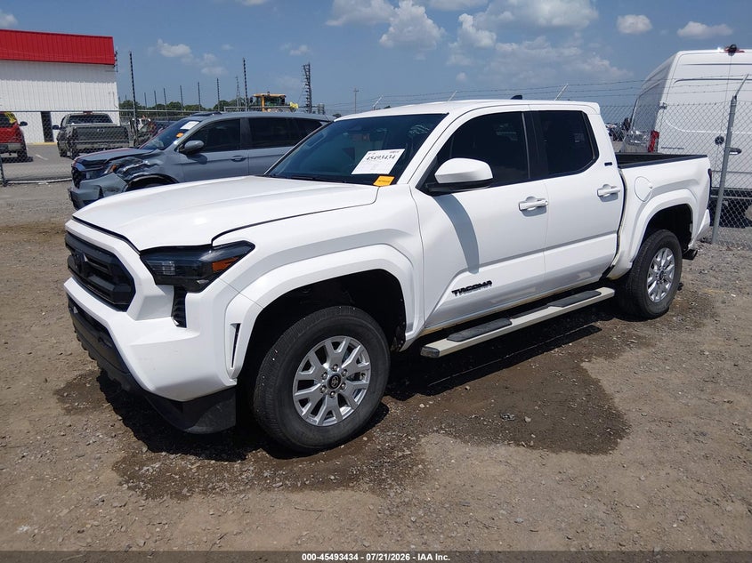 2025 Toyota Tacoma, Правий бік, IAAI, VIN 3TMLB5JN3SM168715 — фото 2