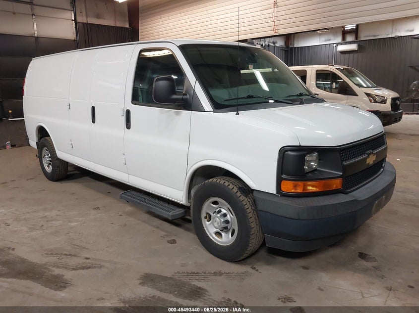 2017 CHEVROLET EXPRESS 3500 WORK VAN — Галерея фотографий