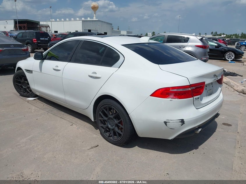 Vin: sajar4bg4ha958674, lot: 45991779, jaguar xe 25t 20173