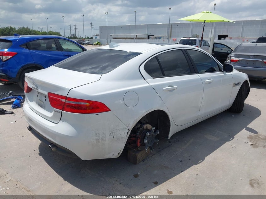 Vin: sajar4bg4ha958674, lot: 45991779, jaguar xe 25t 20174