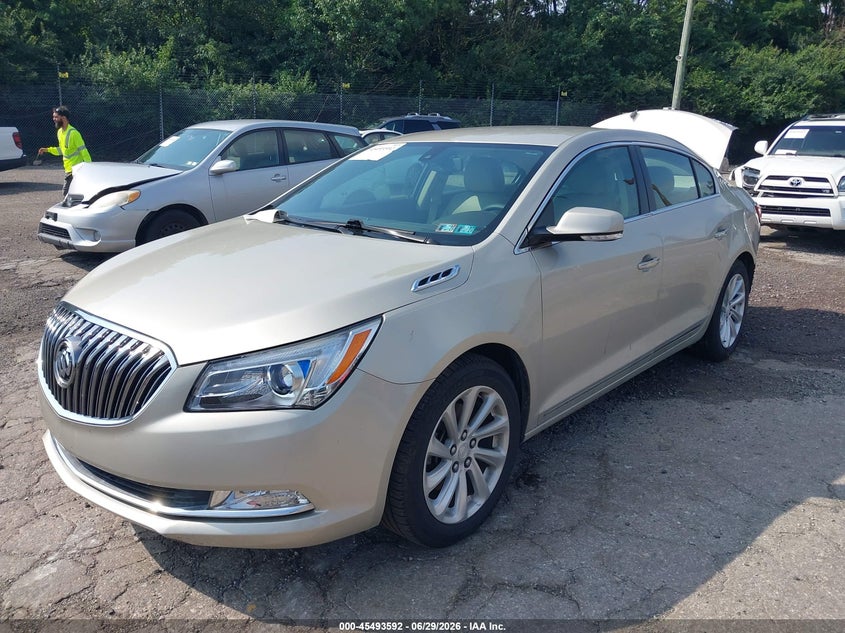 2015 Buick LaCrosse, Удар сзади, IAAI, VIN 1G4GB5G31FF215040 — фото 2
