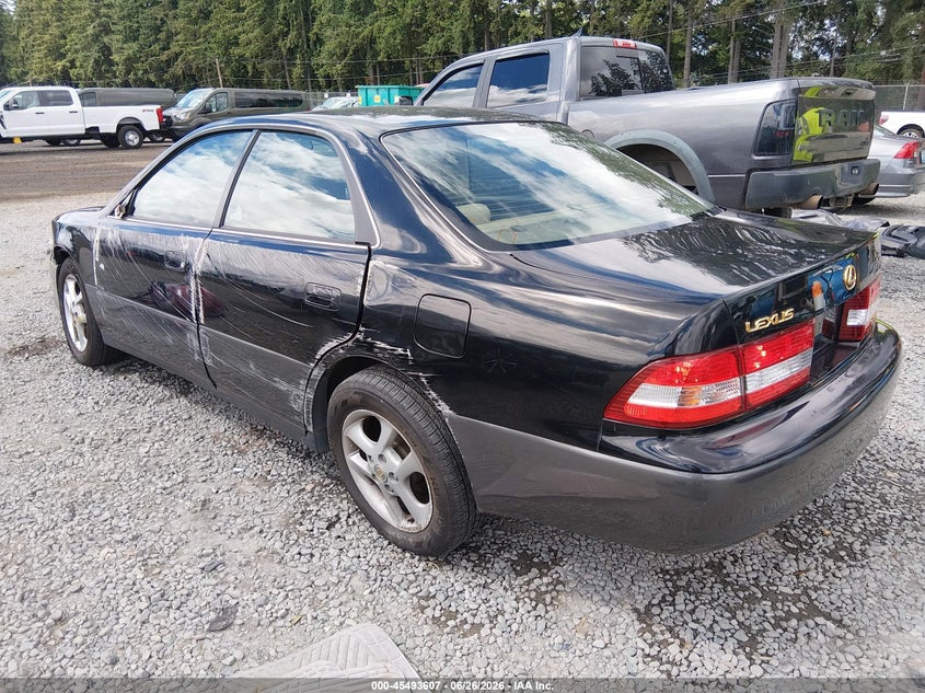 2001 LEXUS ES 300 auction photo 3