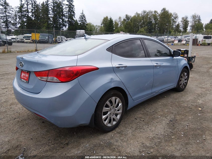 2013 HYUNDAI ELANTRA auction photo 4