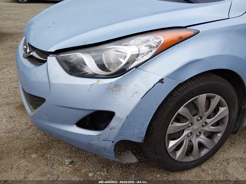 2013 HYUNDAI ELANTRA auction photo 6