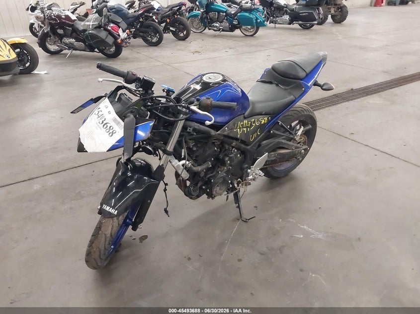 2018 YAMAHA YZFR3 auction photo 2