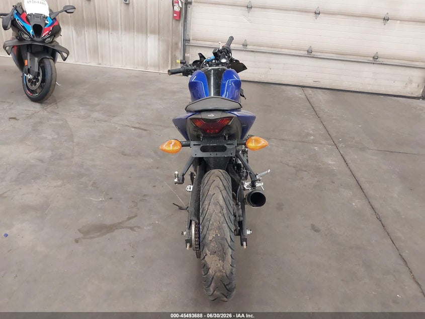 2018 YAMAHA YZFR3 auction photo 6