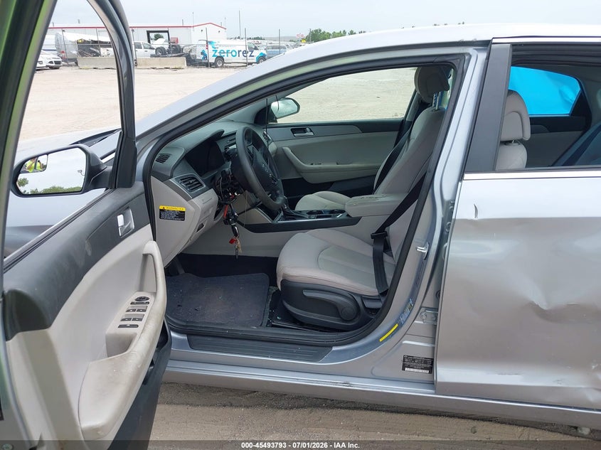 2016 HYUNDAI SONATA auction photo 5