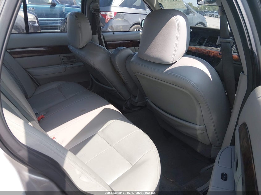 2004 MERCURY GRAND MARQUIS auction photo 8