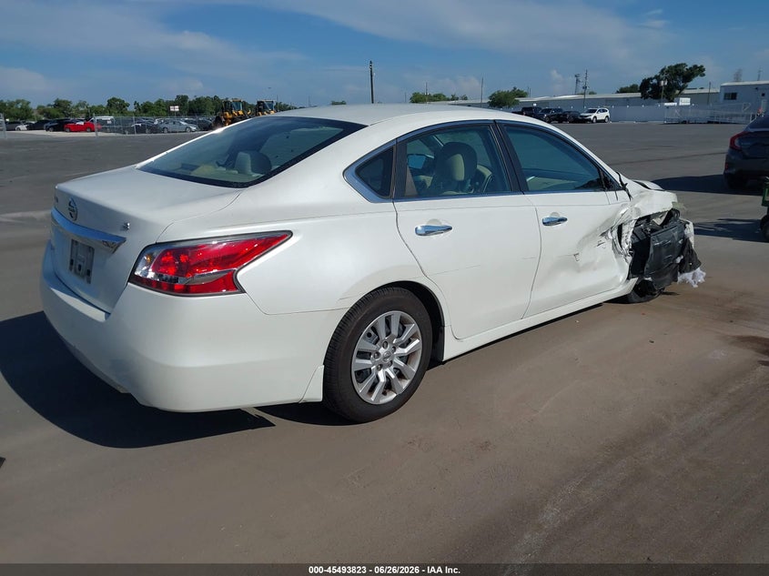 2015 NISSAN ALTIMA auction photo 4